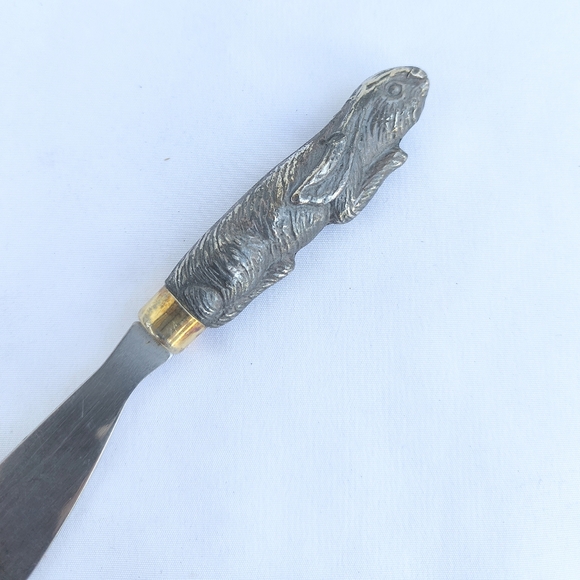 ARTHUR COURT DESIGNS | Rabbit Spreader Stainless Steel Knife - Picture 1 of 4
